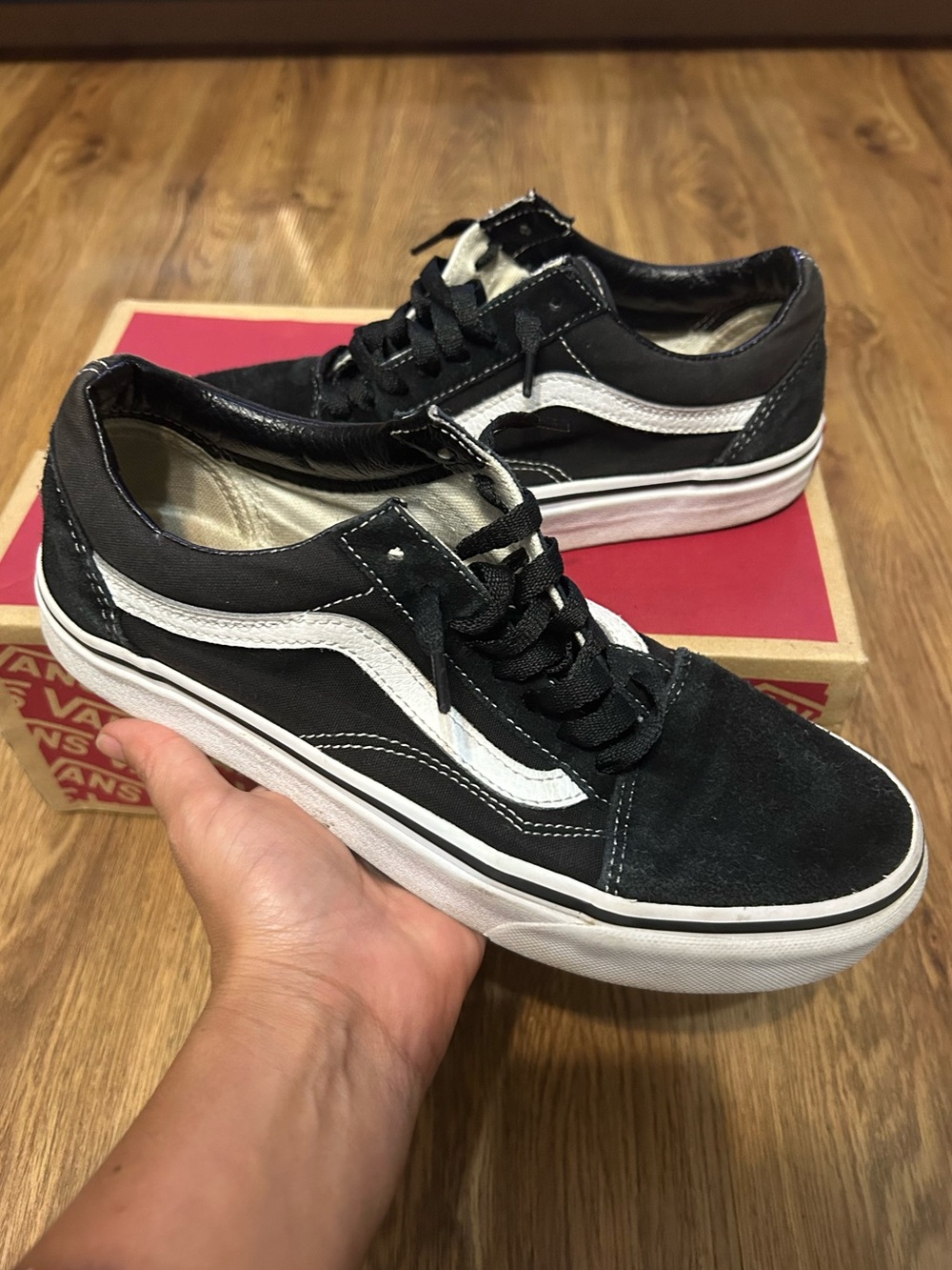 VANS old skool black suede lace up shoes sneakers women’s 8.5 Preowned